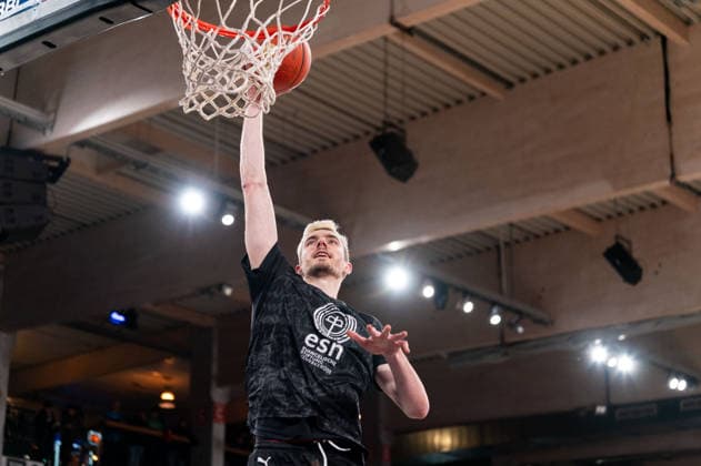 Philipp Hartwich Basketball Loewen Braunschweig, 15 warming up, Warm up before the start of the game, GER, Veolia Towers Hamburg vs Basketball Loewen Braunschweig, Basketball, Bundesliga, Matchday 19, Season 2025 2026, 08 02 2026 GER, Veolia Towers Hamburg vs Basketball Loewen Braunschweig, Basketball, Bundesliga, Matchday 19, Season 2025 2026, 08 02 2026 Hamburg Copyright: xEibner-Pressefoto MaxxVincenx EP_MVN