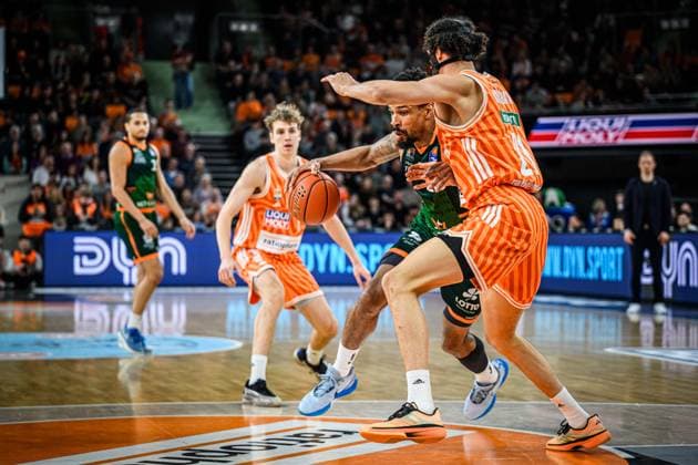 Neu Ulm, Germany, 08 02 26 Urald King VET CONCEPT Gladiators Trier and Alec Anigbata ratiopharm ulm battle for the ball during the Basketball Bundesliga match between ratiopharm ulm VET CONCEPT Gladiators Trier at ratiopharm Arena on February 08, 2026 in Neu Ulm, Germany Photo by Harry Langer DeFodi Images ratiopharm Arena, Germany, 08 02 26 Urald King VET CONCEPT Gladiators Trier and Alec Anigbata ratiopharm ulm battle for the ball during the Basketball Bundesliga match between ratiopharm ulm vs VET CONCEPT Gladiators Trier at Neu Ulm on February 8, 2026 in ratiopharm Arena, Germany Photo by Harry Langer DeFodi Images Photo by Harry Langer DeFodi Images