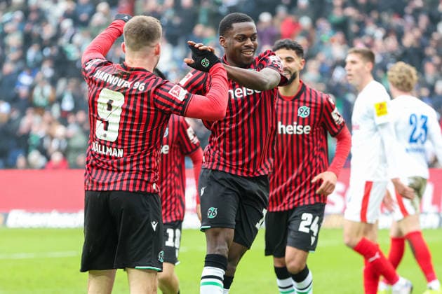 2 Bundesliga Hannover 96 Holstein Kiel on 08 02 2026 at the Heinz von Heiden Arena in Hannover Cheering, goal celebration, goal scorer, goal scorer Noel Aseko Nkili Hannover cheers after his goal to 2 to 0 with Benjamin Källman Kaellman Hannover MH
