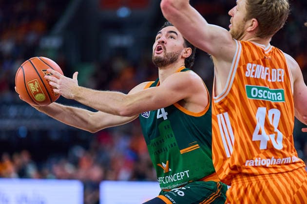 Clayton Guilozet Gladiators Trier, 04 , Christian Sengfelder ratiopharm ulm, 43 GER, ratiopharm ulm vs Gladiators Trier, Basketball, 21 Matchday, EasyCredit Bundesliga, Season 2025 2026, 08 02 2026 GER, ratiopharm ulm vs Gladiators Trier, Basketball, 21 Matchday, EasyCredit Bundesliga, Season 2025 2026, 08 02 2026 Neu Ulm Copyright: xEibner-Pressefoto GeraldxOelze-dexStoppanyx EP_ODS