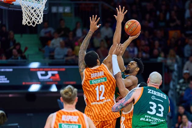 Joel Soriano ratiopharm ulm, 12 , Behnam Yakhchali Gladiators Trier, 08 , Maik Zirbes Gladiators Trier, 33 GER, ratiopharm ulm vs Gladiators Trier, Basketball, 21 Matchday, EasyCredit Bundesliga, Season 2025 2026, 08 02 2026 GER, ratiopharm ulm vs Gladiators Trier, Basketball, 21 Matchday, EasyCredit Bundesliga, Season 2025 2026, 08 02 2026 New Ulm Copyright: xEibner-Pressefoto GeraldxOelze-dexStoppanyx EP_ODS