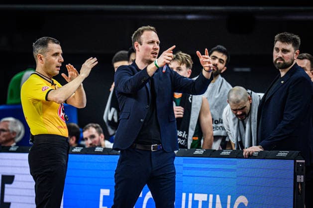 Neu Ulm, Germany, 08 02 26 Head Coach Jacques Schneider VET CONCEPT Gladiators Trier gestures during the Basketball Bundesliga match between ratiopharm ulm vs VET CONCEPT Gladiators Trier at the ratiopharm Arena on February 08, 2026 in Neu Ulm, Germany Photo by Harry Langer DeFodi Images ratiopharm Arena, Germany, 08 02 26 Head Coach Jacques Schneider VET CONCEPT Gladiators Trier gestures during the Basketball Bundesliga match between ratiopharm ulm vs VET CONCEPT Gladiators Trier at Neu Ulm on February 8, 2026 in ratiopharm Arena, Germany Photo by Harry Langer DeFodi Images Photo by Harry Langer DeFodi Images
