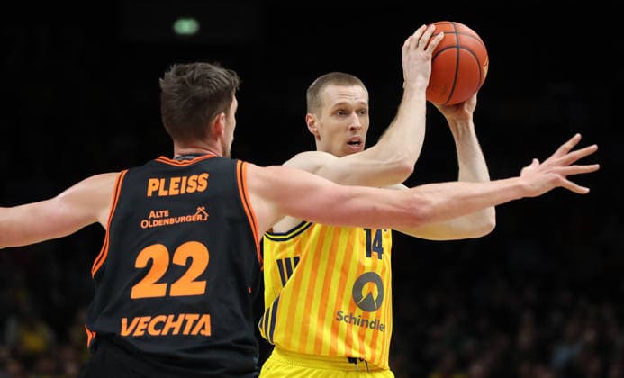 Tibor Pleiß, Martynas Echodas on the ball duel Game scene Action Sport Basketball BBL Bundesliga Men 19 Matchday Season 2025 2026 08 02 2026 ALBA Berlin vs SC Rasta Vechta