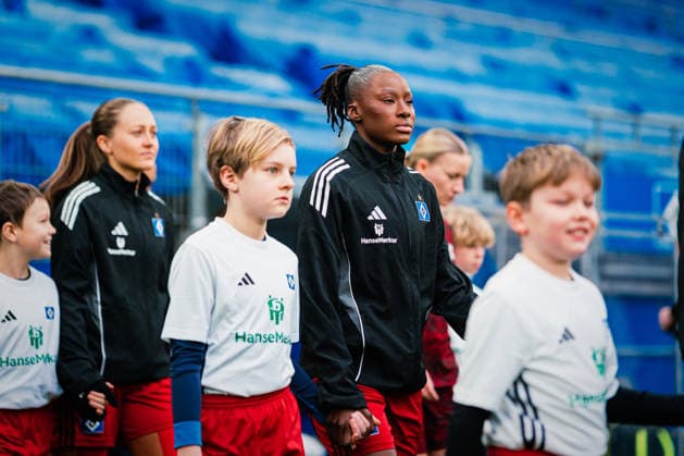 Google Pixel Womens Bundesliga Hamburger SV vs RB Leipzig, 08 02 2026 Nigar Mirzaliyeva Hamburger SV, 4 at the run-in Football, Google Pixel Womens Bundesliga, 17 Matchday Hamburger SV vs RB Leipzig on 08 02 2026 at Volksparkstadion, Hamburg DFB REGULATIONS PROHIBIT ANY USE OF PHOTOGRAPHS AS IMAGE SEQUENCES AND OR QUASI VIDEO Copyright: xBEAUTIFULxSPORTS Tonhäuserx