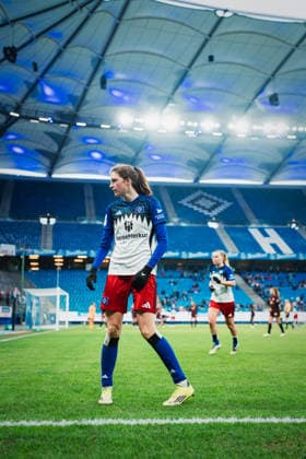 Google Pixel Frauen Bundesliga Hamburger SV vs RB Leipzig, 08 02 2026 Lotta Wrede Hamburger SV, 32 Soccer, Google Pixel Frauen Bundesliga, 17 Matchday Hamburger SV vs RB Leipzig on 08 02 2026 at Volksparkstadion, Hamburg DFB REGULATIONS PROHIBIT ANY USE OF PHOTOGRAPHS AS IMAGE SEQUENCES AND OR QUASI VIDEO Copyright: xBEAUTIFULxSPORTS Tonhäuserx