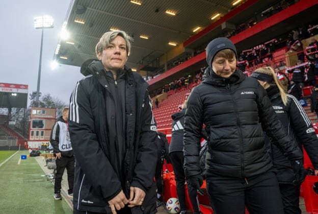 Soccer, Women, Season 2025 2026, Google Pixel Women Bundesliga 17 Matchday , 1 FC Union Berlin FC Carl Zeiss Jena, f l Jennifer Zietz Managing Director Professional Soccer Women 1 FC Union Berlin , Coach Ailien Poese 1 Women 1 FC Union , 08 02 2026, Copyright: xMatthiasxKochx