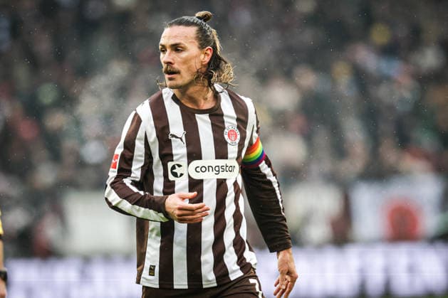 2026.02.07 xfsx Fussball 1. Bundesliga FC St. Pauli - VfB Stuttgart v.l. Jackson Irvine (FC St. Pauli ,7) Portrait (DFL regulations prohibit any use of photographs as image sequences and or quasi-video. *** 2026 02 07 xfsx Football 1 Bundesliga FC St Pauli VfB Stuttgart v l Jackson Irvine FC St Pauli ,7 Portrait DFL regulations prohibit any use of photographs as image sequences and or quasi video Copyright: HMBxMedia FernandoxSoares