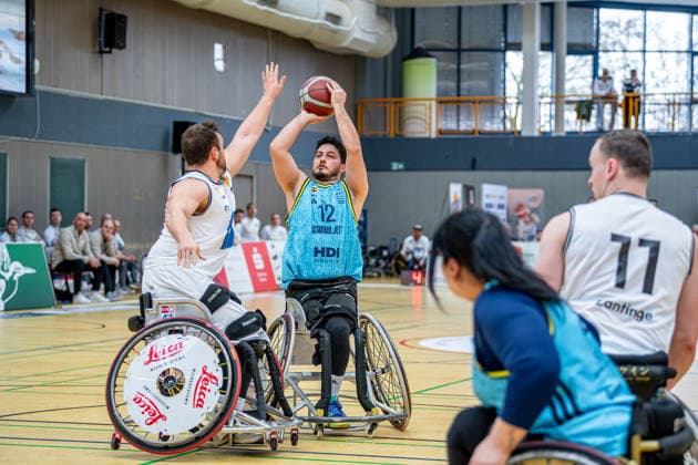 IWBF ChampionsCup RSV Lahn Dill Fenerbahce Istanbul, 08 02 26 Mücahit Günaydin Fenerbahce Istanbul, 12 , Matthias Güntner RSV Lahn Dill, 9 IWBF ChampionsCup RSV Lahn Dill Fenerbahce Istanbul Wetzlar, 08 02 26 Copyright: xBEAUTIFULxSPORTS Roeczeyx