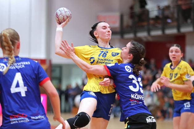 Handball, 2 Alsco HBF HC Leipzig Rostocker HC 08 02 2026 Lisa Lammich 76, HC Leipzig vs Jette Köppen 39, Rostocker HC 2 Alsco Handball Bundesliga Women, HBF, Season 2025 2026, 17 Matchday HC Leipzig vs Rostocker HC on 08 02 2026 at Sporthalle Brüderstraße Leipzig Copyright: xBEAUTIFULxSPORTS JanxKaeferx