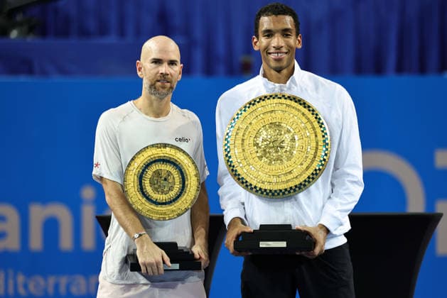 TENNIS : Finale Open Occitanie ATP, Tennis Herren 250 - 08 02 2026 Adrian MANNARINO (FRA) finaliste, Felix AUGER-ALIASSIME (CAN) vainqueur de la finale 2026 de l™Open Occitanie ATP 250 a la Sud de France Arena de Montpellier, le 8 fevrier 2026. MontpellierFrance  Copyright: xValentinaxClaretx