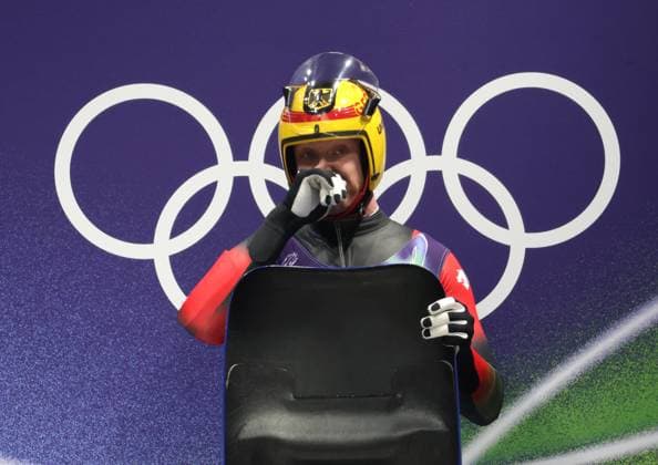 Skeptisch . . . Felix LOCH (GER, RC Berchtesgaden). Rodeln Einsitzer der Maenner. Olympische Winterspiele 2026. 8.2.2026, Sliding Center, Cortina, Italien. Quelle Copyright Credit : Oryk HAIST *** Skeptical Felix LOCH GER, RC Berchtesgaden Luge Mens Single Seater Olympic Winter Games 2026 8 2 2026, Sliding Center, Cortina, Italy Source Copyright Credit Oryk HAIST xOLY-ROD-LUG02x