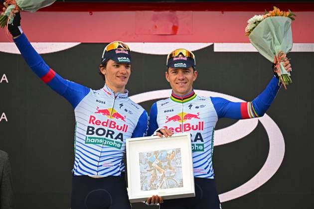Tour of Valencia 2026 Stage 5 VALENCIA, SPAIN - FEBRUARY 08 : Pellizzari Giulio (ITA) of Red Bull BORA Hansgrohe and Evenepoel Remco (BEL) of Red Bull BORA Hansgrohe pictured during the podium ceremony of stage 5 of the 77th edition of Volta a la Comunitat Valenciana an UCI ProSeries 2.Pro cycling road race stage for Men Elite of 93.8 km with start in Betera and finish in Valencia on February 8, 2026 in Valencia, Spain, 08 02 2026 Valencia Spain  Copyright: xVincentxKalutx