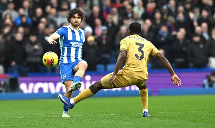 Ferdi Kadioglu of Brighton gets the ball forward during the Premier League match between Brighton and Hove Albion and Crystal Palace at the American Express Stadium , Brighton , UK - 8th February 2026 Brighton & Hove Albion vs Crystal Palace Premier League Football, Amex Stadium, Sussex, United Kingdom - 08 Feb 2026Brighton Amex Stadium Sussex United Kingdom Editorial use only. No merchandising. For Football images FA and Premier League restrictions apply inc. no internet mobile usage without FAPL license - for details contact Football Dataco  Copyright: xSimonxDack TPI Shutterstockx 16528010at