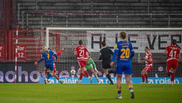 Soccer, Women, Season 2025 2026, Google Pixel Women Bundesliga 17 Matchday , 1 FC Union Berlin FC Carl Zeiss Jena, Melina Reuter 7 FC Carl Zeiss Jena scores the goal to 0 1 against goalkeeper Cara Bösl 1 Women 1 FC Union , 08 02 2026, Copyright: xMatthiasxKochx