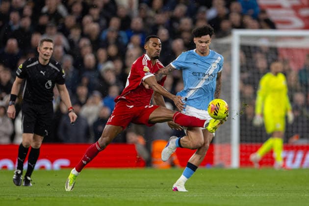 Football - FA Premier League - Liverpool FC v Manchester City FC LIVERPOOL, ENGLAND - Sunday, February 8, 2026: Liverpool s Ryan Gravenberch (L) challenges Manchester City s Nico O Reilly during the FA Premier League match between Liverpool FC and Manchester City FC at Anfield. (Photo by David Rawcliffe Propaganda) LIVERPOOL Anfield MERSEYSIDE ENGLAND  Copyright: xDavidxRawcliffex P2026-02-08-Liverpool_Man_City-42