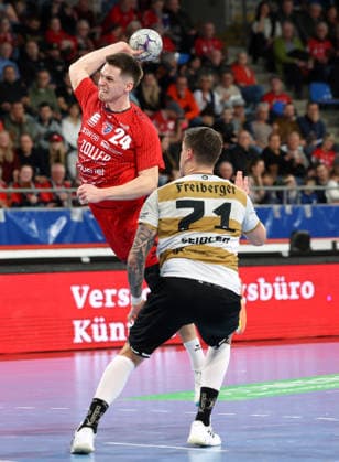 08 02 2026, Germany, Bietigheim Handball SG BBM Bietigheim vs HC Elbflorenz 2006, f l newcomer Maxim Orlov BBM , Oliver Seidler Elbflorenz