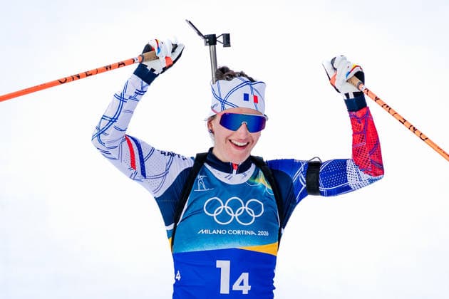 OLYMPICS - Winter Olympic Games, Olympische Spiele, Olympia, OS Milano Cortina 2026 ANTHOLZ,ITALY,08.FEB.26 - OLYMPICS, BIATHLON - Winter Olympic Games Milano Cortina 2026, mixed relay, 4x6km. Image shows Julia Simon (FRA).  GEPAxpictures xMatthiasxTrinkl