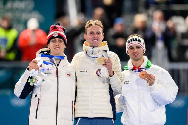 260208 Metodej Jilek of Czechia, Sander Eitrem of Norway and Riccardo Lorello of Italy celebratee on the podium after the men s 5000 meter Speed skating, Eisschnelllauf during day 2 of the 2026 Winter Olympics on February 8, 2026 in Milan. Photo: Emma Wallskog BILDBYRAN kod EW EW0623 skridskor speed skating Olympic Games, Olympische Spiele, Olympia, OS olympics winter olympics os ol olympiska spel vinter-os olympiske leker milano cortina 2026 milan cortina 2026 milano cortina 2026 olympic games milano cortina 2026 winter olympic games milano cortina-os milano cortina-ol vinter-ol 2 bbeng italien jubel *** 260208 Metodej Jilek of Czechia, Sander Eitrem of Norway and Riccardo Lorello of Italy celebratee on the podium after the men s 5000 meter speed skating during day 2 of the 2026 Winter Olympics on February 8, 2026 in Milan Photo Emma Wallskog BILDBYRAN code EW EW0623 skates speed skating olympic games olympics winter olympics os ol olympic games winter os olympic games milano cortina 2026 milan cortina 2026 milano cortina 2026 olympic games milano cortina 2026 winter olympic games milano cortina os milano cortina ol winter ol 2 bbeng italy cheering  Copyright: EMMAxWALLSKOG BB260208EW064
