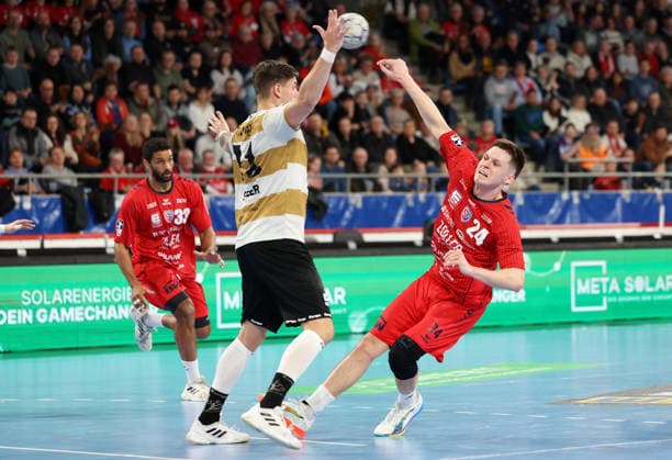 08 02 2026, Germany, Bietigheim Handball SG BBM Bietigheim vs HC Elbflorenz 2006, f l Oliver Seidler Elbflorenz , newcomer Maxim Orlov BBM