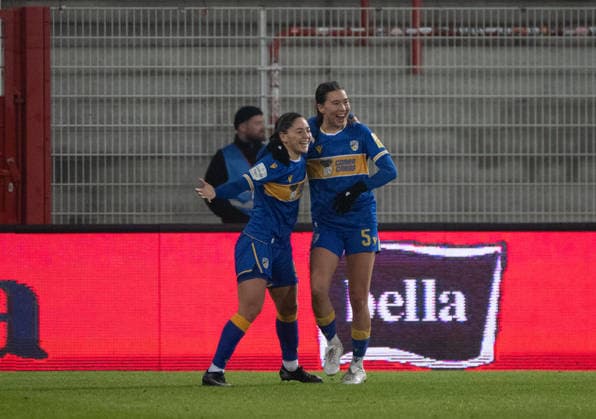 Soccer, Women, Season 2025 2026, Google Pixel Women Bundesliga 17 Matchday , 1 FC Union Berlin FC Carl Zeiss Jena, f l Olivia Alcaide FC Carl Zeiss Jena , Suya Haering FC Carl Zeiss Jena , Cheering after goal to 1 2, 08 02 2026, Copyright: xMatthiasxKochx