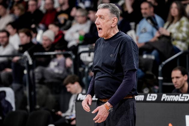Germany easyCredit BBL, Main Round 2025 26, 19 Matchday Veolia Towers Hamburg vs Basketball Löwen Braunschweig Inselpark Arena Hamburg Konstantinos Papazoglou Basketball Löwen Braunschweig, Head Coach Copyright: xStefanxTrochax