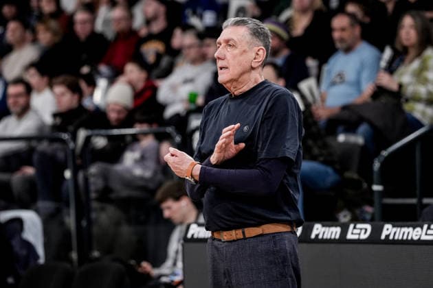Germany easyCredit BBL, Main Round 2025 26, 19 Matchday Veolia Towers Hamburg vs Basketball Löwen Braunschweig Inselpark Arena Hamburg Konstantinos Papazoglou Basketball Löwen Braunschweig, Head Coach Copyright: xStefanxTrochax
