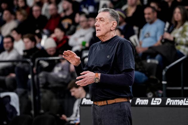 Germany easyCredit BBL, Main Round 2025 26, 19 Matchday Veolia Towers Hamburg vs Basketball Löwen Braunschweig Inselpark Arena Hamburg Konstantinos Papazoglou Basketball Löwen Braunschweig, Head Coach Copyright: xStefanxTrochax