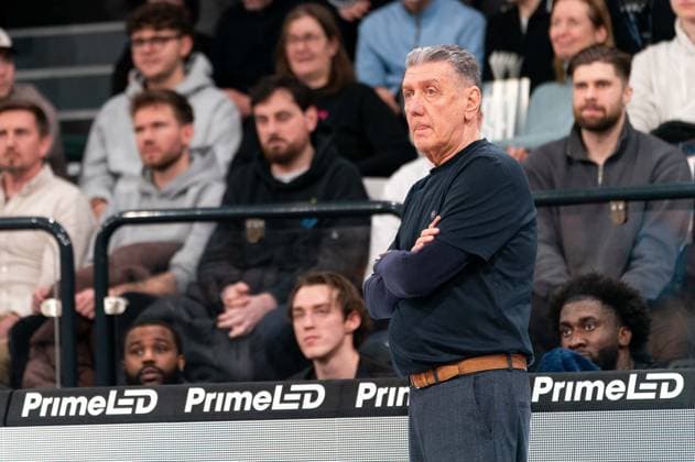 Liviu Calin Basketball Loewen Braunschweig, Coach , GER, Veolia Towers Hamburg vs Basketball Loewen Braunschweig, Basketball, Bundesliga, Matchday 19, Season 2025 2026, 08 02 2026 GER, Veolia Towers Hamburg vs Basketball Loewen Braunschweig, Basketball, Bundesliga, Matchday 19, Season 2025 2026, 08 02 2026 Hamburg Copyright: xEibner-Pressefoto MaxxVincenx EP_MVN