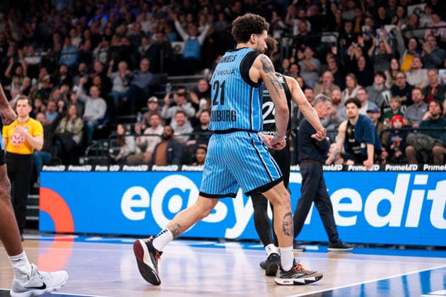 Devon Daniels Veolia Towers Hamburg, 21 cheers, GER, Veolia Towers Hamburg vs Basketball Loewen Braunschweig, Basketball, Bundesliga, Matchday 19, Season 2025 2026, 08 02 2026 GER, Veolia Towers Hamburg vs Basketball Loewen Braunschweig, Basketball, Bundesliga, Matchday 19, Season 2025 2026, 08 02 2026 Hamburg Copyright: xEibner-Pressefoto MaxxVincenx EP_MVN