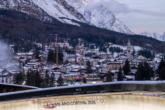 260208 Jonathan Gustafson of USA competes in men s luge singles round 3 during day 2 of the 2026 Winter Olympics on February 8, 2026 in Cortina. Photo: Jon Olav Nesvold BILDBYRAN COP 217 JE0113 rodel luge Olympic Games, Olympische Spiele, Olympia, OS olympics winter olympics os ol olympiska spel vinter-os olympiske leker milano cortina 2026 milan cortina 2026 milano cortina 2026 olympic games milano cortina 2026 winter olympic games milano cortina-os milano cortina-ol vinter-ol 2 bbeng *** 260208 Jonathan Gustafson of USA competes in men s luge singles round 3 during day 2 of the 2026 Winter Olympics on February 8, 2026 in Cortina Photo Jon Olav Nesvold BILDBYRAN COP 217 JE0113 luge olympic games olympics winter olympics os ol olympiska spel vinter os olympiske leker milano cortina 2026 milan cortina 2026 milano cortina 2026 olympic games milano cortina 2026 winter olympic games milano cortina os milano cortina ol vinter ol 2 bbeng  Copyright: JONxOLAVxNESVOLD BB260208JE059