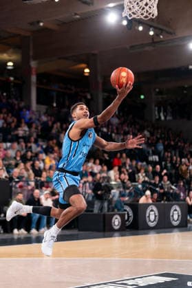 Kenneth Ogbe Veolia Towers Hamburg, 25 at basketball, GER, Veolia Towers Hamburg vs Basketball Loewen Braunschweig, Basketball, Bundesliga, Matchday 19, Season 2025 2026, 08 02 2026 GER, Veolia Towers Hamburg vs Basketball Loewen Braunschweig, Basketball, Bundesliga, Matchday 19, Season 2025 2026, 08 02 2026 Hamburg Copyright: xEibner-Pressefoto MaxxVincenx EP_MVN