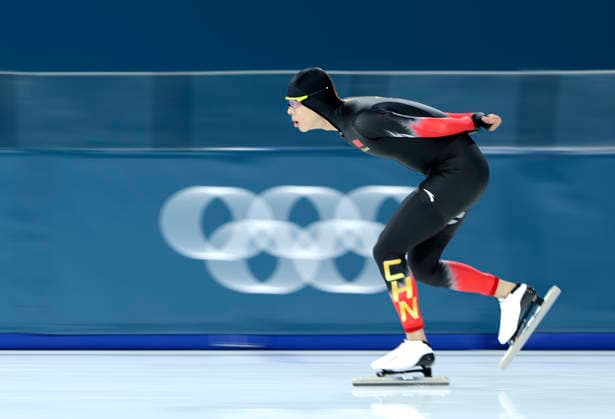 (260208) -- MILAN, Feb. 8, 2026 -- Liu Hanbin of China competes during the Speed skating, Eisschnelllauf men s 5000m match at the Milan-Cortina 2026 Olympic Winter games, Winterspiele,Spiele, Summer games in Milan, Italy, Feb. 8, 2026. ) (MICO2026)ITALY-MILAN-OLYMPIC WINTER GAMES-SPEED SKATING-MEN S 5000M DuxXiaoyi 