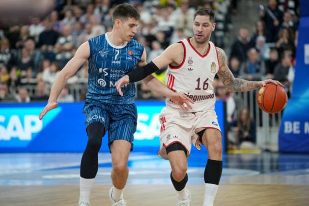 Basketball easyCredit BBL, Matchday 19, MLP Academics Heidelberg FC Bayern Munich Basketball on 08 02 2026 in Heidelberg SNP Dome , Germany, Season 2025 2026 Stefan Jovic 16, FCB in duel with Dusan Neskovic 7, MLP Heidelberg SNP Dome Germany Copyright: xChristophxKinzingerx