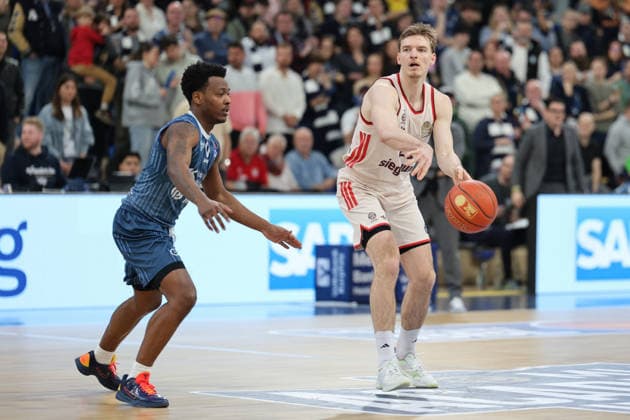 v li DJ Horne MLP Academics Heidelberg, 0 ,Justus Hollatz FC Bayern Muenchen, 21 GER, BBL, MLP Academics Heidelberg vs FC Bayern Muenchen, easycredit Basketball Bundesliga, 19 Matchday, Season, 2025 2026, 08 02 2026 GER, MLP Academics Heidelberg vs FC Bayern Muenchen, Basketball, easycredit Basketball Bundesliga, 19 Matchday, Season, 2025 2026, 08 02 2026 Heidelberg Copyright: xEibner-Pressefoto JoergxHirschx EP_JHH