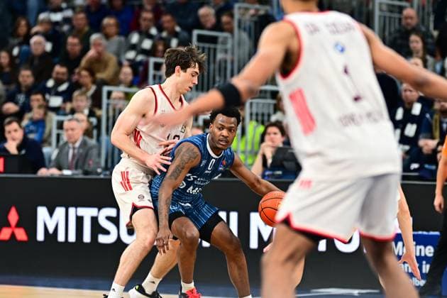 Scene with Justinian Jessup 10 FC Bayern Basketball and DJ Horne 0 MLP Academics Heidelberg in action easyCredit BBL MLP Academics Heidelberg - FC Bayern Munich Basketball 08 02 2026 Copyright: xMichaelxGelhardtx