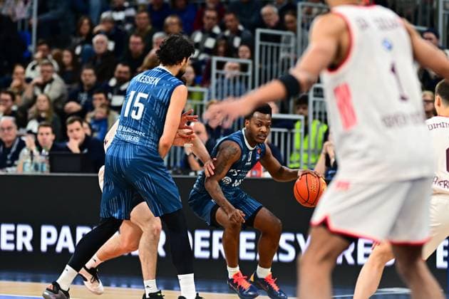 Game action with DJ Horne 0 MLP Academics Heidelberg and Marcel Keßen 15 MLP Academics Heidelberg on the pitch easyCredit BBL MLP Academics Heidelberg - FC Bayern Munich Basketball 08 02 2026 Copyright: xMichaelxGelhardtx