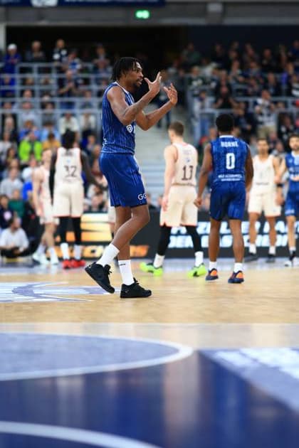 Scene with Osun Osunniyi 12 MLP Academics Heidelberg on the court in the SNP Dome easyCredit BBL MLP Academics Heidelberg - FC Bayern Munich Basketball 08 02 2026 Copyright: xMichaelxGelhardtx