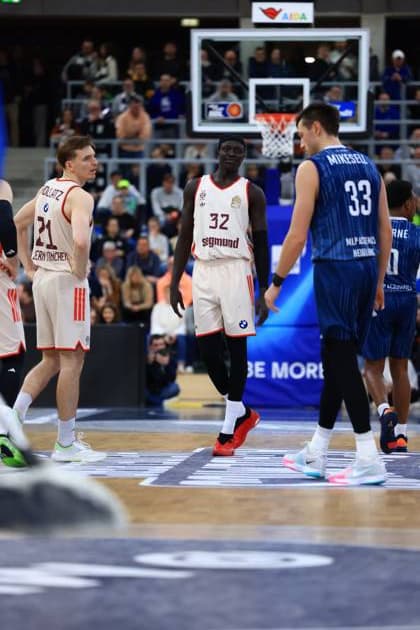 Scene with Wenyen Gabriel 32 FC Bayern Basketball and Justus Hollatz 21 FC Bayern Basketball and Ryan Mikesell 33 MLP Academics Heidelberg on the pitch easyCredit BBL MLP Academics Heidelberg - FC Bayern Munich Basketball 08 02 2026 Copyright: xMichaelxGelhardtx