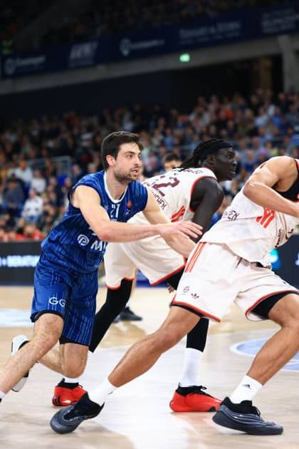 Scene with Mateo Seric 21 MLP Academics Heidelberg in a duel against players from FC Bayern Basketball easyCredit BBL MLP Academics Heidelberg - FC Bayern München Basketball 08 02 2026 Copyright: xMichaelxGelhardtx
