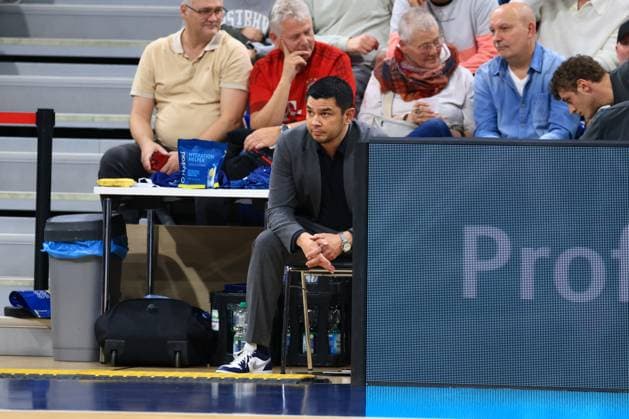 Scene with Danny Jansson 999 MLP Academics Heidelberg on the sidelines in the SNP Dome easyCredit BBL MLP Academics Heidelberg - FC Bayern München Basketball 08 02 2026 Copyright: xMichaelxGelhardtx
