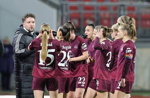 08 02 2026 Soccer Season 2025 2026 1 Women Soccer Bundesliga 17 Matchday 1 FC Nuremberg FCN Club TSG 1899 Hoffenheim Sportfoto Zink DaMa xdaxmax Thomas Oostendorp Coach 1 FC Nuremberg FCN gives instructions to team Team