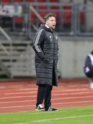 08 02 2026 Soccer Season 2025 2026 1 Women Soccer Bundesliga 17 Matchday 1 FC Nuremberg FCN Club TSG 1899 Hoffenheim Sportfoto Zink DaMa xdaxmax Thomas Oostendorp Coach 1 FC Nuremberg FCN gives instructions
