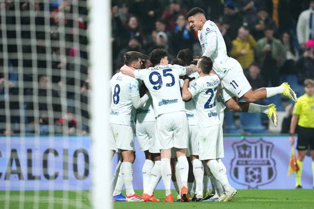 Inter Milan s Manuel Akanji celebrates after scoring 0- 4 during the Serie A soccer match between Sassuolo and Inter at the Mapei Stadium in Reggio Emilia , Italy - Sunday, February 08 , 2026. - Soccer .  Copyright: xSpada LaPressex