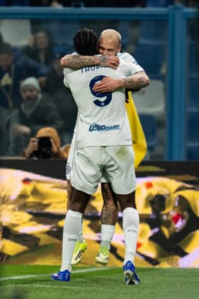 US Sassuolo Calcio v FC Internazionale - Serie A Enilive Marcus Thuram of FC Internazionale celebrates with Federico Dimarco after scoring second goal during the serie Serie A Enilive match between US Sassuolo Calcio and FC Internazionale at Mapei Stadium on Febraury 8, 2026 in Reggio Emilia, Italy Reggio Emilia Mapei Stadium Reggio Emilia Italy Copyright: xGiuseppexMaffiax SerieA_Sassuolo-Inter_08022026060-45