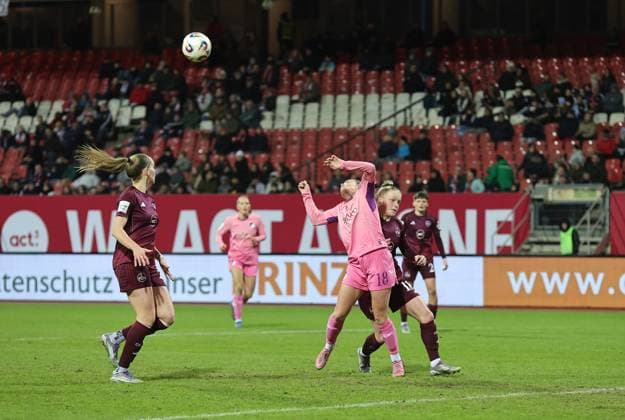 08 02 2026 Soccer Season 2025 2026 1 Women Soccer Bundesliga 17 Matchday 1 FC Nürnberg FCN Club TSG 1899 Hoffenheim Sportfoto Zink DaMa xdaxmax Franziska Mai 18, 1 FC Nürnberg FCN with foul on Valesca Ampoorter 18, TSG Hoffenheim for penalty kick