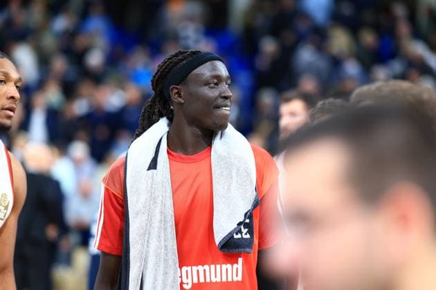 Scene with Wenyen Gabriel 32 FC Bayern Basketball on the sidelines in the easyCredit BBL MLP Academics Heidelberg - FC Bayern München Basketball 08 02 2026 hall Copyright: xMichaelxGelhardtx