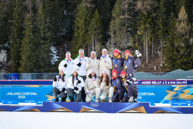 (260208) -- ANTERSELVA, Feb. 8, 2026 -- Gold medalists Julia Simon, Lou Jeanmonnot, Quentin Fillon Maillet, and Eric Perrot of France, silver medalists Lisa Vittozzi, Dorothea Wierer, Lukas Hofer and Tommaso Giacomel of Italy, and bronze medalists Franziska Preuss, Vanessa Voigt, Philipp Nawrath and Justus Strelow of Germany pose for a group photo during the awarding ceremony of the biathlon mixed relay 4 x 6km (M+W) at the Milan-Cortina 2026 Olympic Winter games, Winterspiele,Spiele, Summer games in Anterselva, Italy, Feb. 8, 2026. ) (MICO2026)ITALY-ANTERSELVA-OLYMPIC WINTER GAMES-BIATHLON-MIXED RELAY 4x6KM(M+W) JiangxHan 