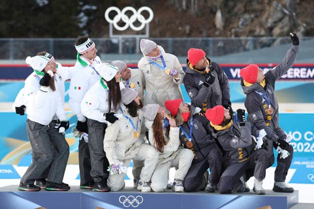 (260208) -- ANTERSELVA, Feb. 8, 2026 -- Gold medalists Julia Simon, Lou Jeanmonnot, Quentin Fillon Maillet, and Eric Perrot of France, silver medalists Lisa Vittozzi, Dorothea Wierer, Lukas Hofer and Tommaso Giacomel of Italy, and bronze medalists Franziska Preuss, Vanessa Voigt, Philipp Nawrath and Justus Strelow of Germany take a selfie during the awarding ceremony of the biathlon mixed relay 4 x 6km (M+W) at the Milan-Cortina 2026 Olympic Winter games, Winterspiele,Spiele, Summer games in Anterselva, Italy, Feb. 8, 2026. ) (MICO2026)ITALY-ANTERSELVA-OLYMPIC WINTER GAMES-BIATHLON-MIXED RELAY 4x6KM(M+W) ZhangxTao 