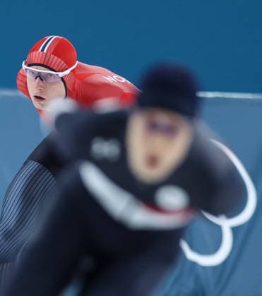 (260208) -- MILAN, Feb. 8, 2026 -- Sander Eitrem (L) of Norway competes during the Speed skating, Eisschnelllauf men s 5000m match at the Milan-Cortina 2026 Olympic Winter games, Winterspiele,Spiele, Summer games in Milan, Italy, Feb. 8, 2026. ) (MICO2026)ITALY-MILAN-OLYMPIC WINTER GAMES-SPEED SKATING-MEN S 5000M LixJing 