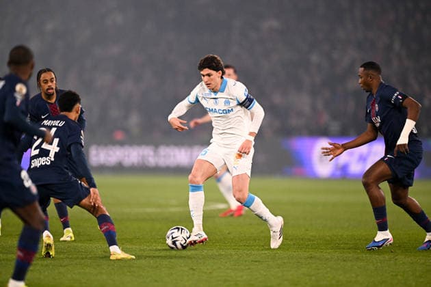 Paris Saint-Germain v Olympique de Marseille - Ligue 1 McDonald s 2025 2026 05 Leonardo Julian BALERDI ROSA (om) during the Ligue 1 McDonald s match between Paris Saint-Germain FC and Olympique de Marseille at Parc des Princes on February 8, 2026 in Paris, France. Paris France  Copyright: xFEPx 776348279